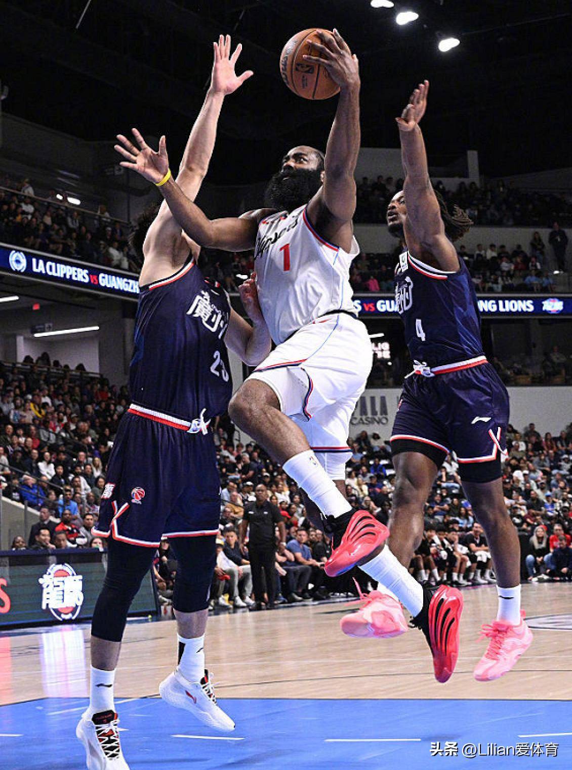 洛杉矶快船发布备战花絮，关键时刻绝杀压哨，足总杯任务艰巨，年轻球员得到机会的简单介绍-欧博电竞