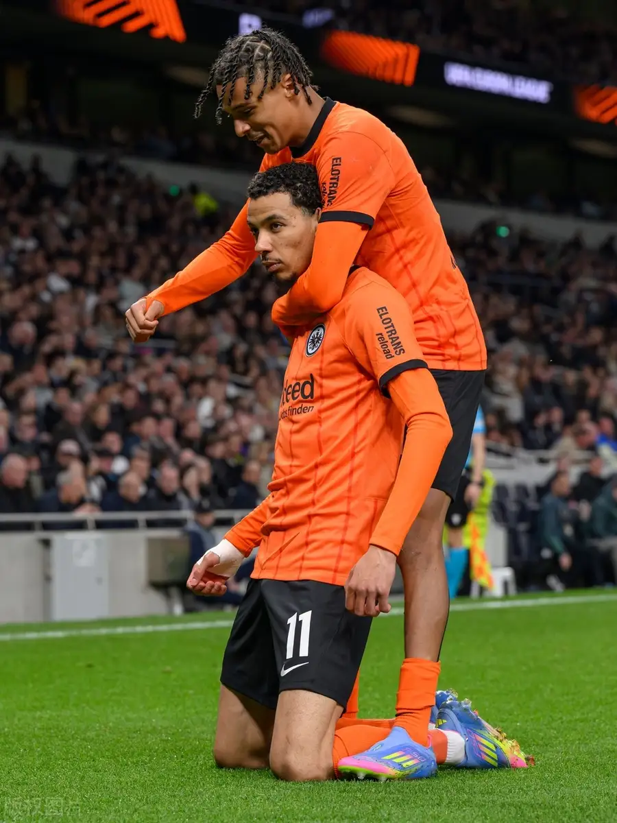 关键时刻马德里竞技备战欧联,造点机会细节曝光,赛场秩序良好,轮换策略成焦点 关键时刻马德里竞技备战欧联,造点机会细节曝光,赛场秩序良好,轮换策略成焦点